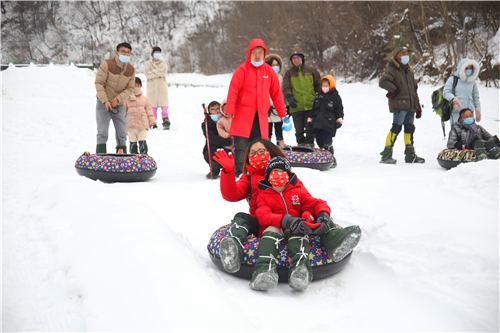 驰骋滑雪场