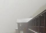 陕西太白山迎来今秋第二场雪 秋景雪景争相斗艳