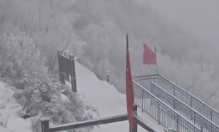 12月12日雪花飞舞
