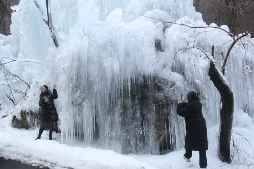 关于太白山景区1月26日开放至拜仙台的公告